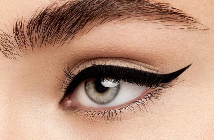 Do you like eyeliner on girls? Is it ok to wear eye make-up without skin/face make-up? (No foundation, blush, bronzer...etc)?