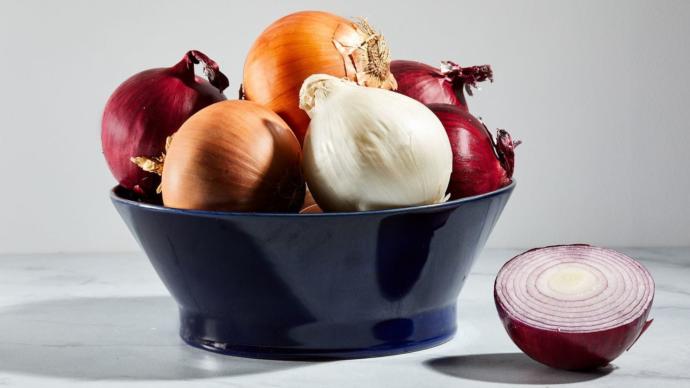 Do you prefer red , yellow or white onions?
