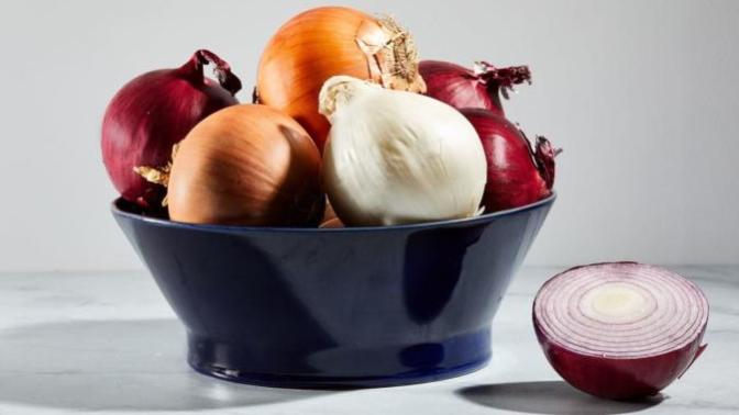 Do you prefer red , yellow or white onions?