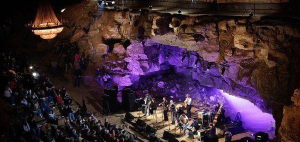 Would you want to go on a date to the Bluegrass Underground concert inside of a cavern?