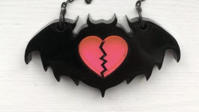 This necklace is for sale on ebay for $400 US Dollars. Are you a fan of it?