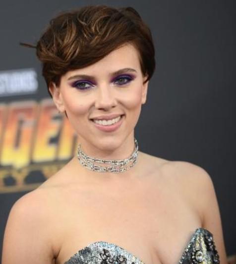Do you think Scarlett Johansson is attractive?