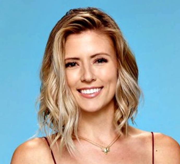 Who is the prettiest of the girls from the bachelor below?
