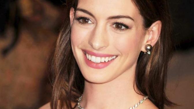 Do you think Anne Hathaway is pretty?