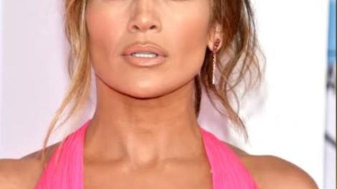 Is Jennifer Lopez considered "curvy"?