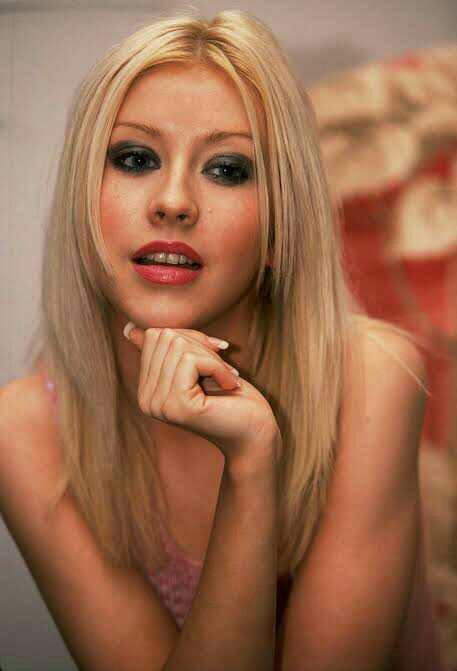 Who's more attractive back then:Christina Aguilera or Britney Spears?