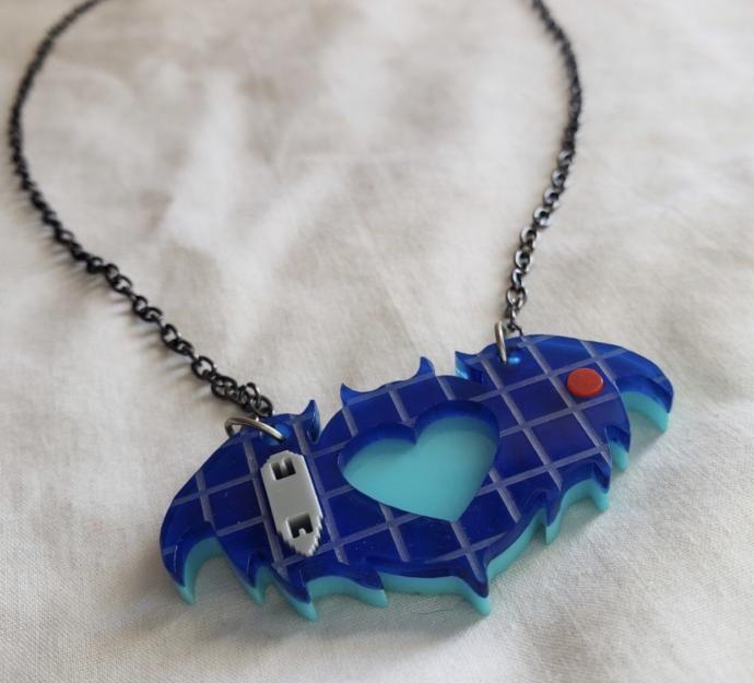 Do you like this battleship style necklace?