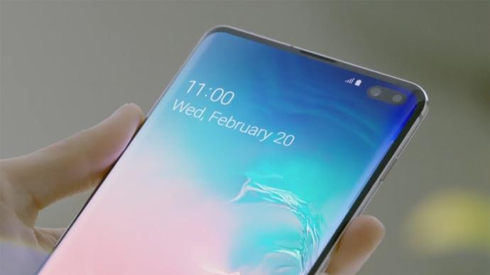 IPhone Xs Max or Samsung S10?