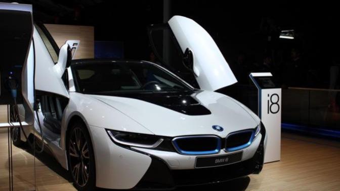 Which car gets more attention in the public?
