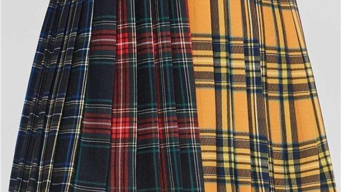 How can I style a pleated skirt as a guy?