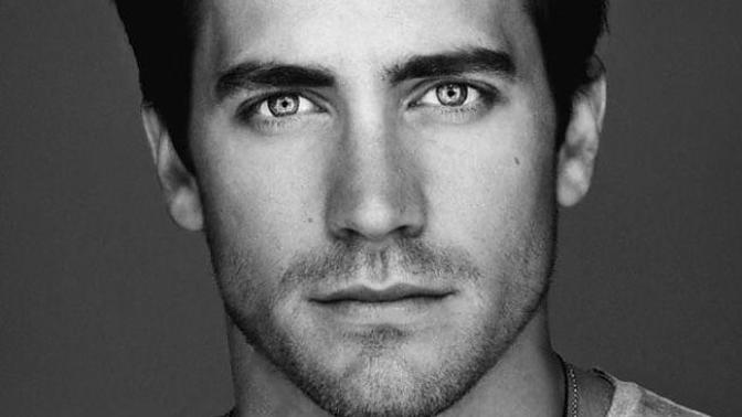 Girls, would you prefer an attractive shy dude or an average confident guy?