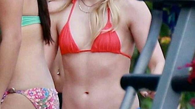 Do you like Chloe Grace body? Do you find her body attractive?