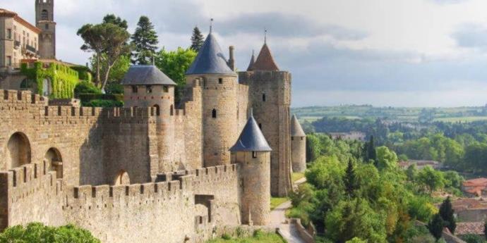 Which country has the best castle architecture?