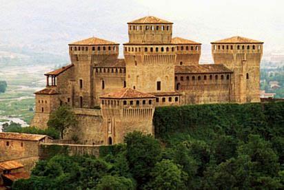 Which country has the best castle architecture?