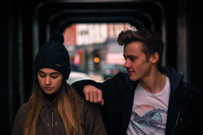 Would you go on a date with a total stranger who suddenly approaches you on the street?