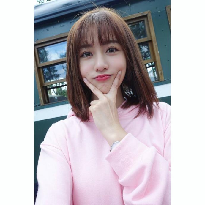 Chinese vs Japanese women: Which of these two group of East Asian women do you find more beautiful/attractive on average?