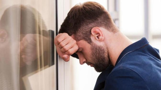 How do men handle breakups?