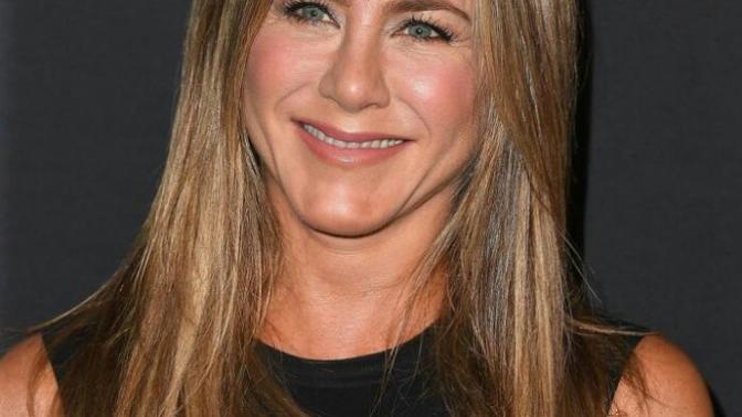 How would you rate Jennifer Aniston's face?