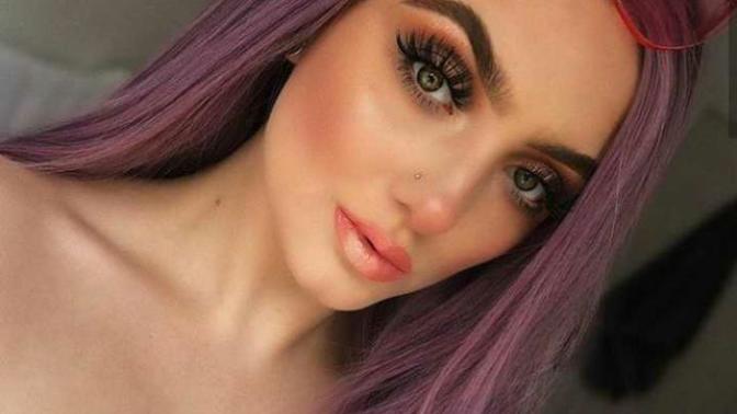 Guys: Do you like it when women wear a lot of makeup?
