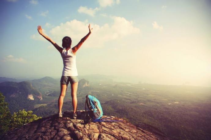 Does traveling make you more interesting?
