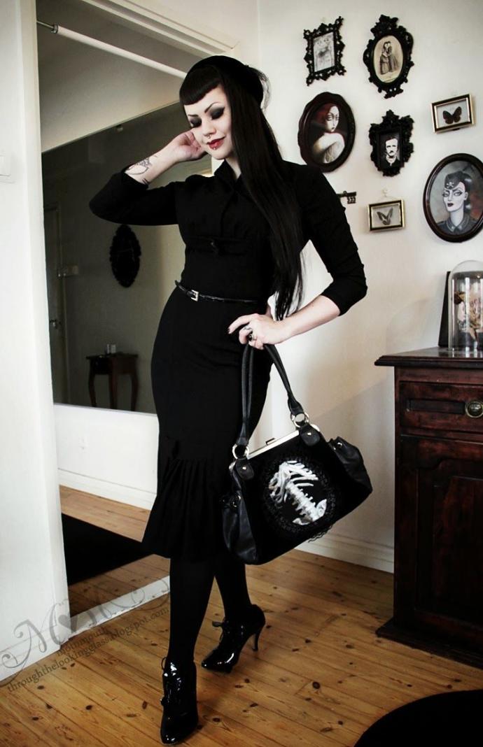 Goth Fashion ( part 1): Which one of these styles do you like the  most ?
