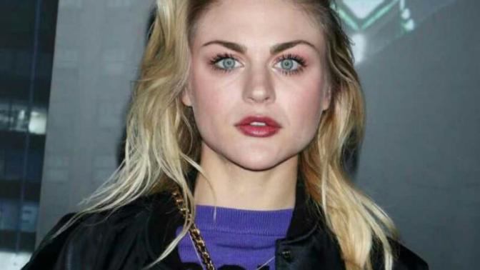 Do you find Frances Bean Cobain attractive?