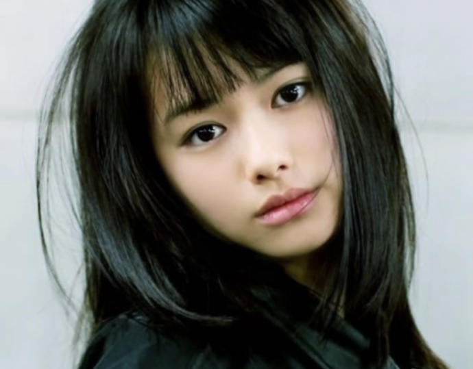 Which East Asian country has the prettiest people?