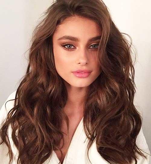 Girl's Wavy Hair