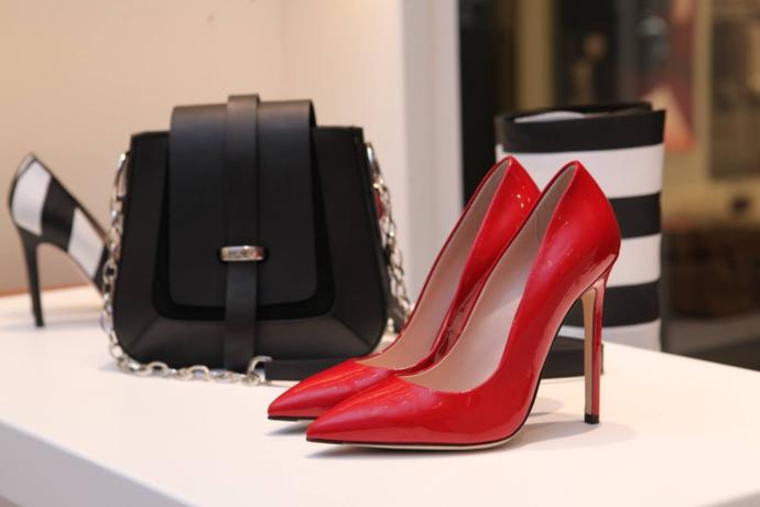 Do you usually follow the fashion trends? Are they important or no for you?