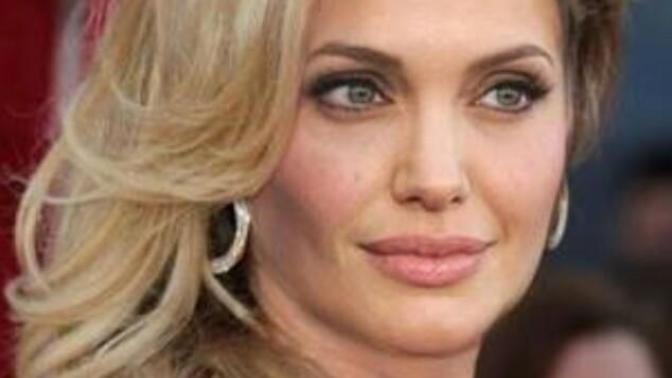 Who looks prettier or better as a blonde - Angelina Jolie or Jessica Alba?
