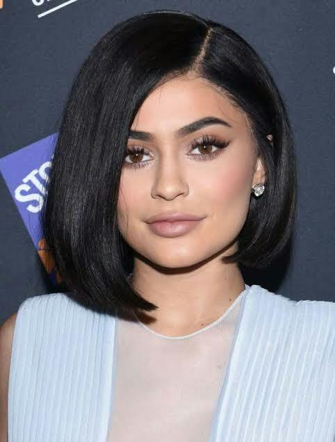 Do you find Kylie Jenner pretty?