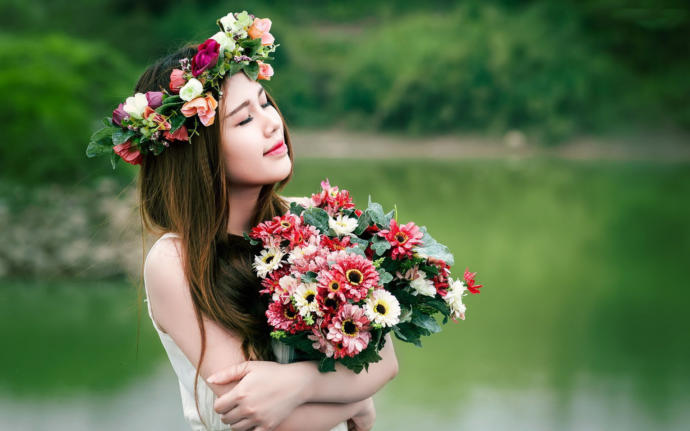 Girls, what's your favorite kind of flower?