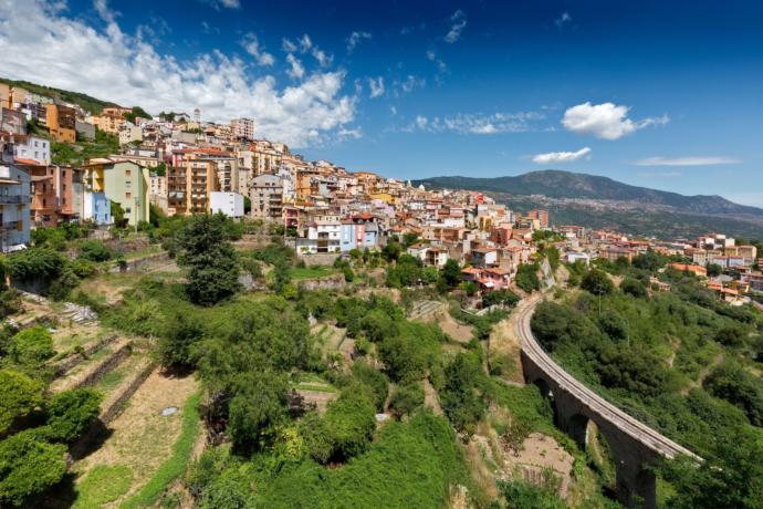 Does anyone wanna buy a house in Sardinia for $1?