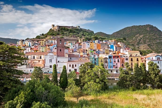 Does anyone wanna buy a house in Sardinia for $1?