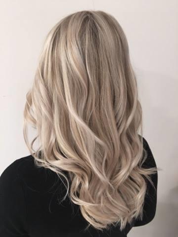 Which shade of blonde is more beautiful?
