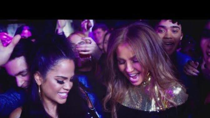 Who is prettier and who would you take: Thalia who has brown hair (Mexican) or Natti Natasha (Dominican)?