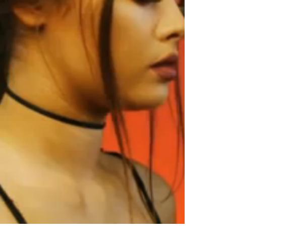 Guys, what do you find sexier on a girl - 6 inch heels or a choker?