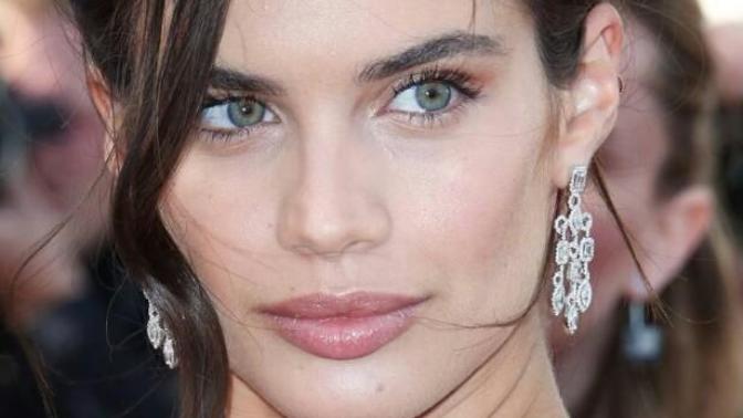Which model do you think is better looking or prettier - Sara Sampaio or Kate Upton?