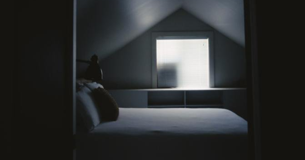 Do you sleep with your room door open or closed? GirlsAskGuys