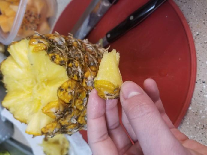 🍍Have you seen the pulling apart a pineapple trend?