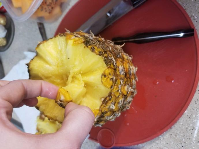 🍍Have you seen the pulling apart a pineapple trend?