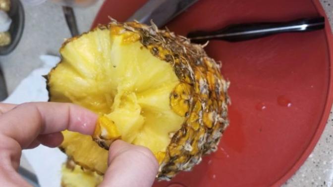 🍍Have you seen the pulling apart a pineapple trend?