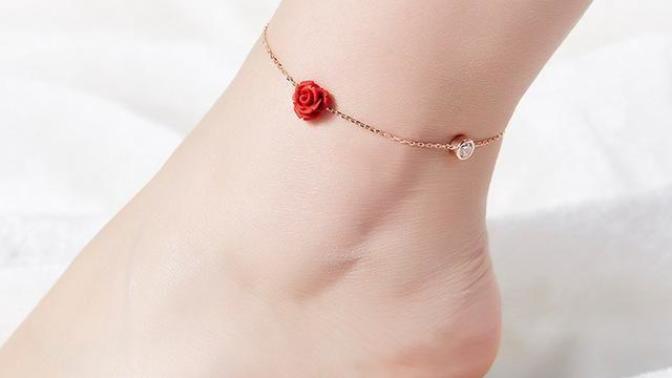 Do you think anklet is slutty or cute?