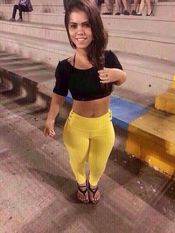 Guys, What do 6ft+ men think of 5ft 2 girls?