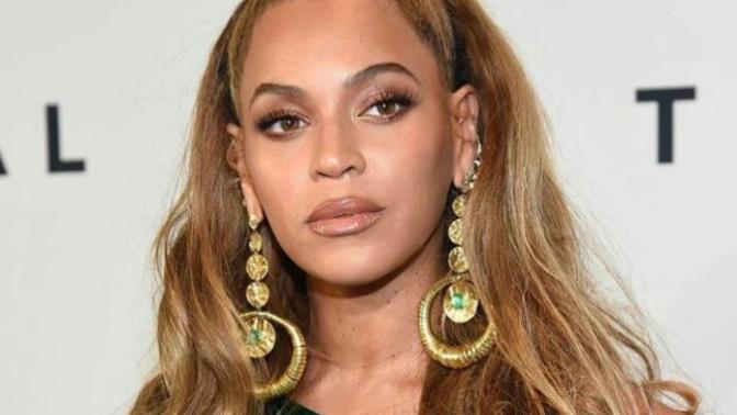 Who do you think is prettier or better looking - Beyonce or Jessica Alba?