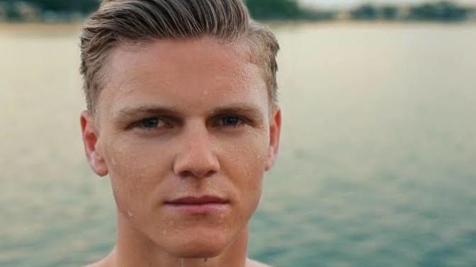 Would you like if men had natural smooth face?