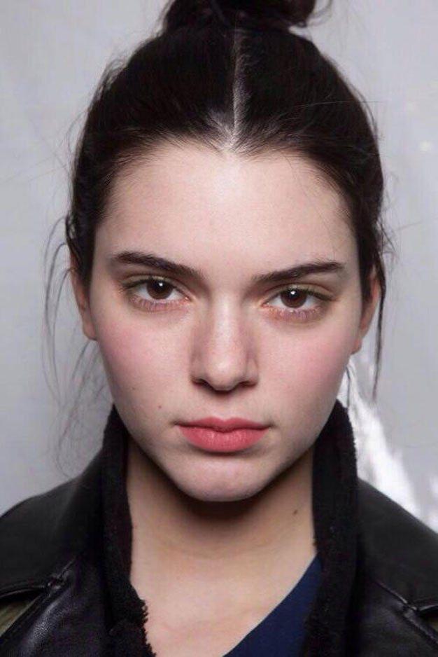 Which type of the MAKEUP you think is the purpose to enhance girl beauty that men like ? Covering flaws VS adding only colours(like accessory)?