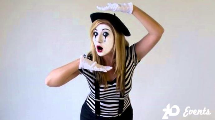 Which makeup look do you prefer?