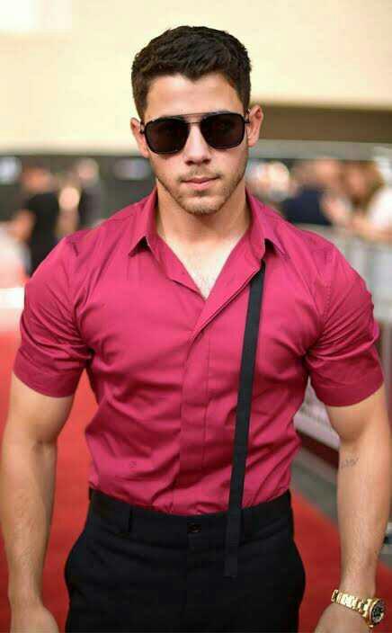 Girls do you find Nick Jonas attractive?