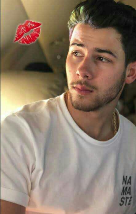 Girls do you find Nick Jonas attractive?